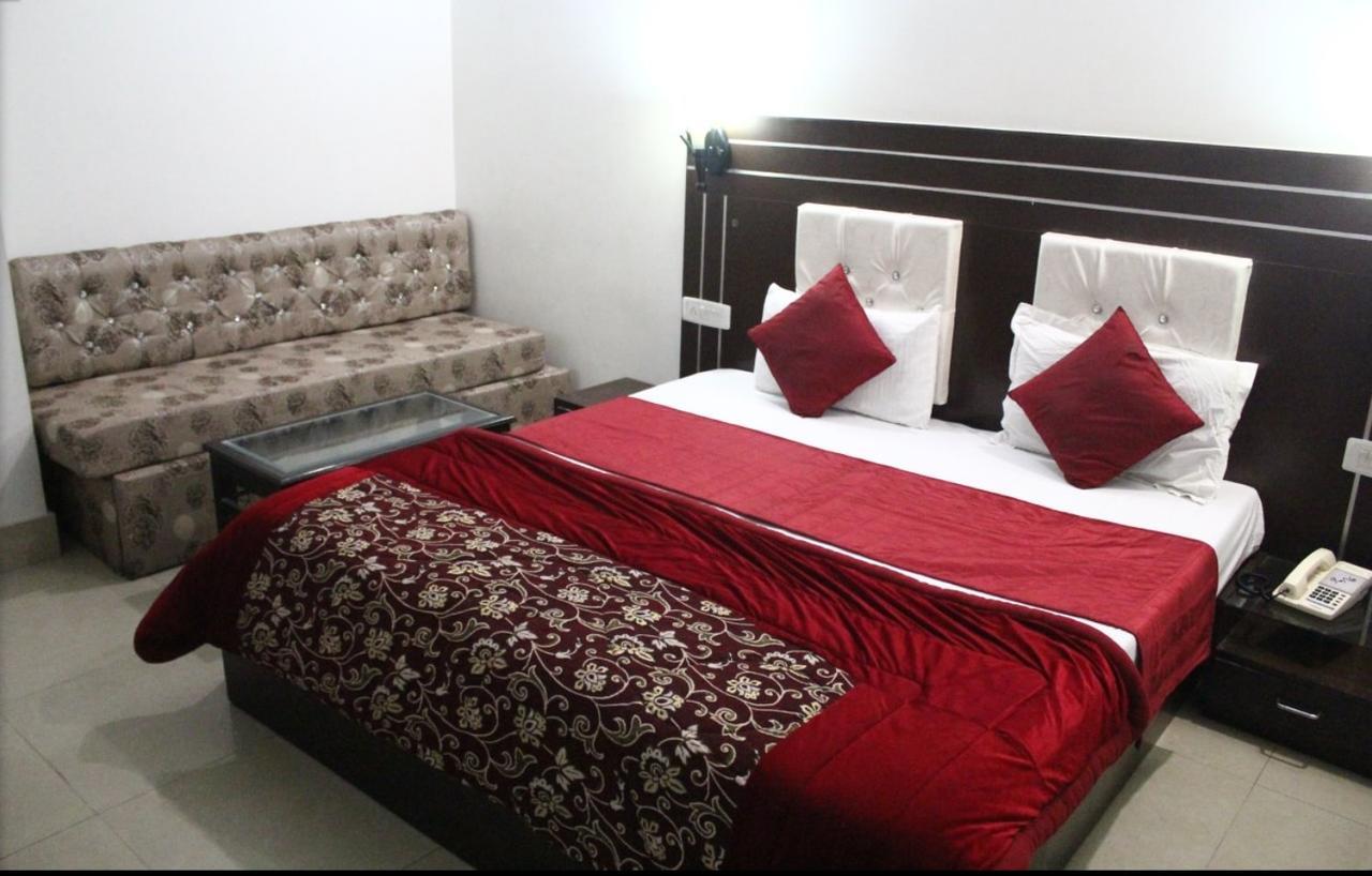 Oyo 16415 Hotel Kishore International Amritsar Eksteriør bilde